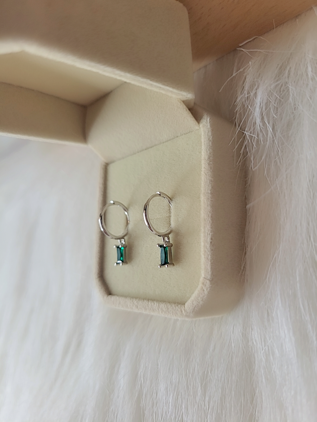 SilverBloom 925 Sterling Silver Green CZ Drop Huggie Earrings – Silver or 18K Gold Plated
