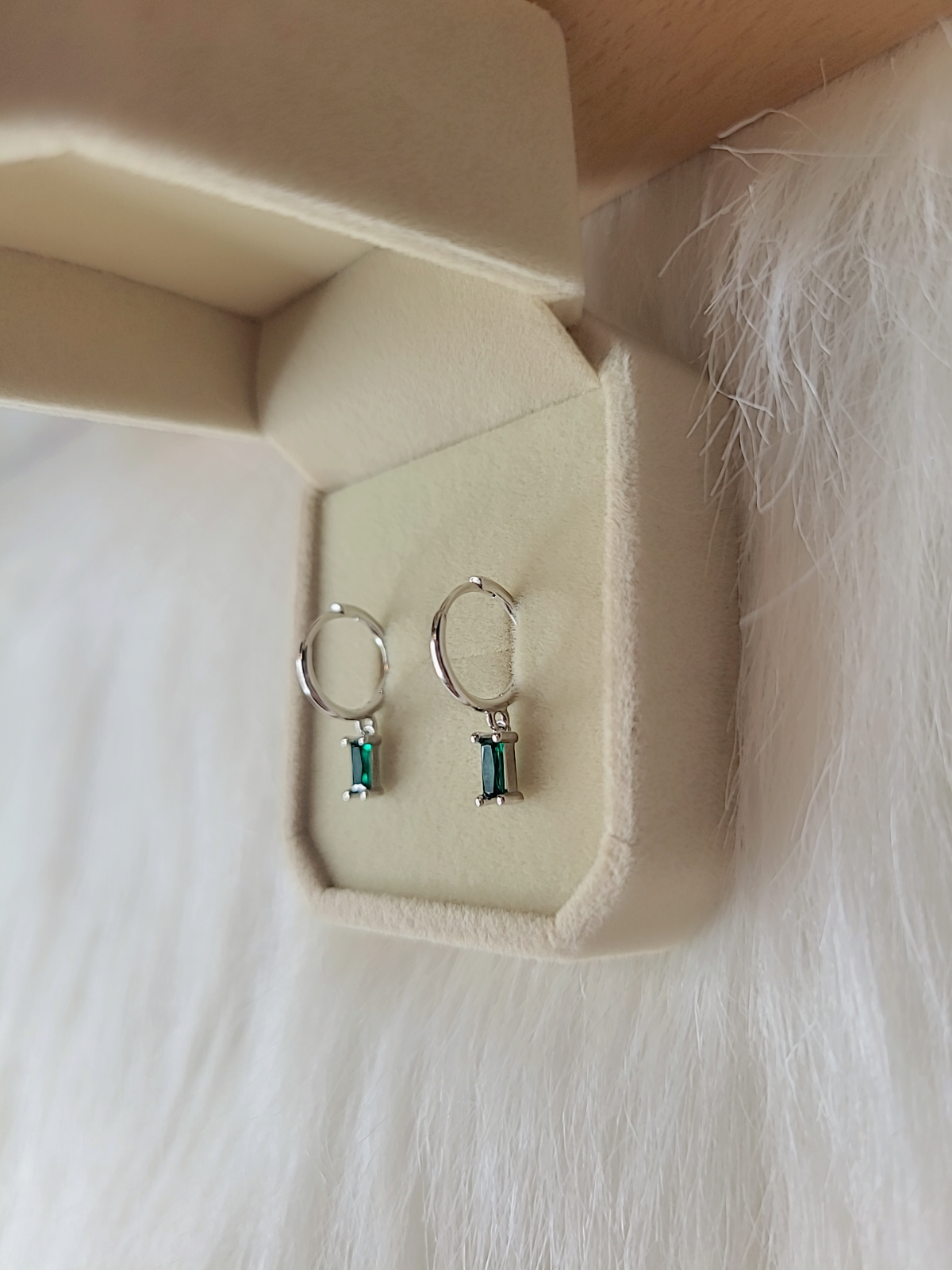 SilverBloom 925 Sterling Silver Green CZ Drop Huggie Earrings – Silver or 18K Gold Plated