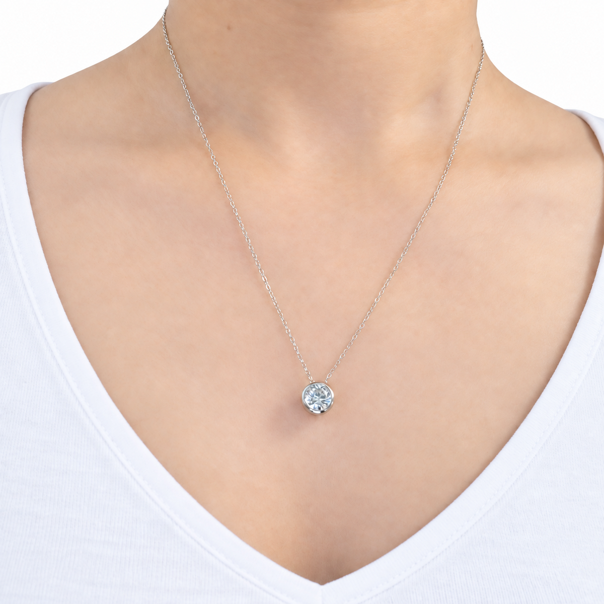 SilverBloom 925 1 CT Round Moissanite Pendant Necklace – Rhodium-Plated Sterling Silver