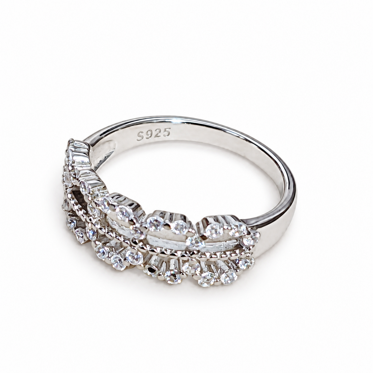 S925 Sterling Silver CZ Scalloped Openwork Band Ring – Size 7