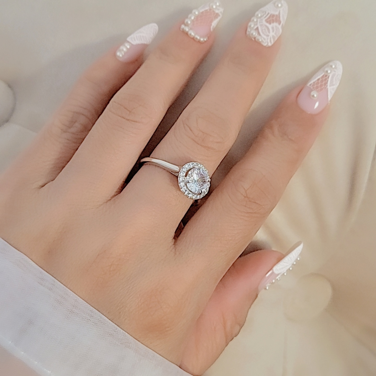 SilverBloom 925 Round Cubic Zirconia Floral Halo Ring – Size 8