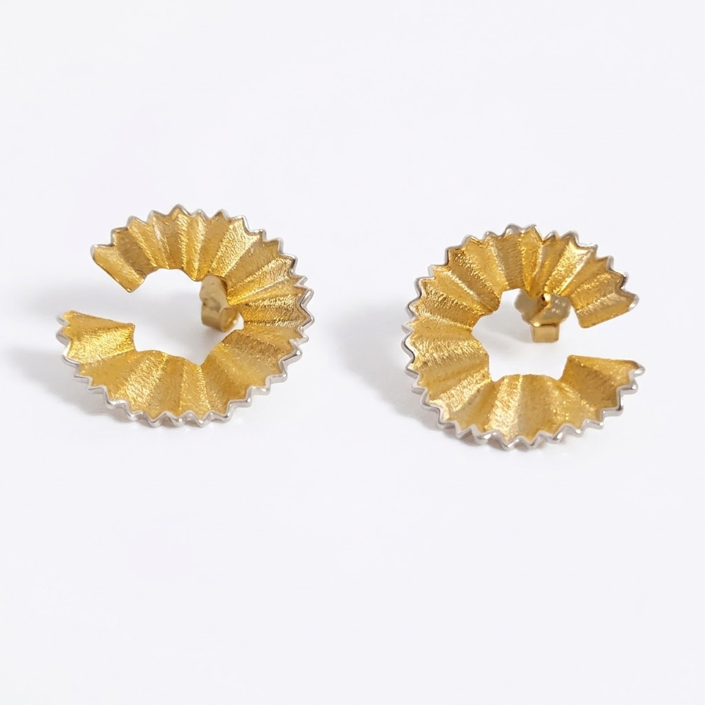 SilverBloom 925 Shavings Stud Earrings – 18K Gold Plated & Sterling Silver