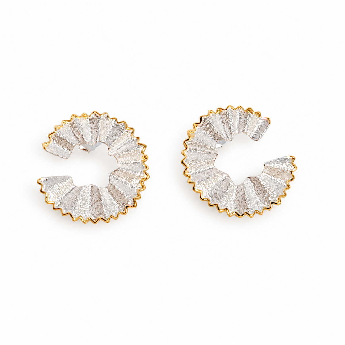 SilverBloom 925 Shavings Stud Earrings – 18K Gold Plated & Sterling Silver