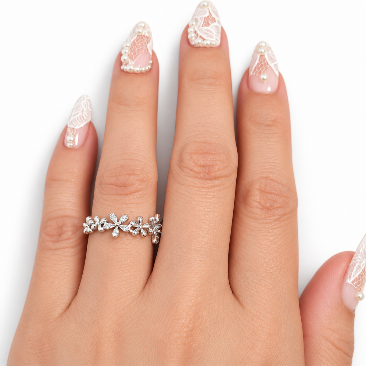 925 Sterling Silver Daisy Flower Cubic Zirconia Band Ring – Size 7