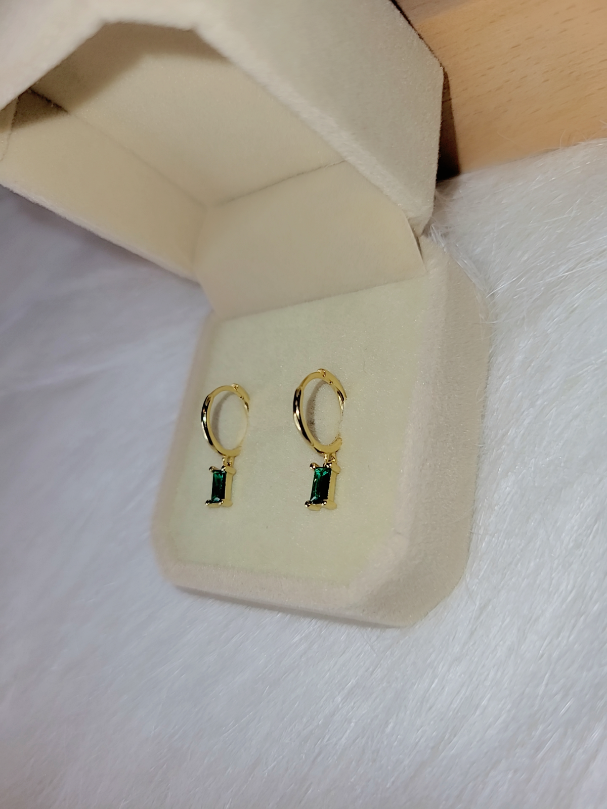 SilverBloom 925 Sterling Silver Green CZ Drop Huggie Earrings – Silver or 18K Gold Plated