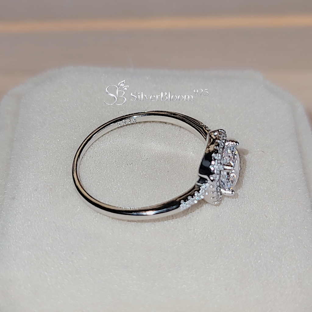 SilverBloom 925 Round-Cut 5A Cubic Zirconia Cushion Halo Ring – Size 8